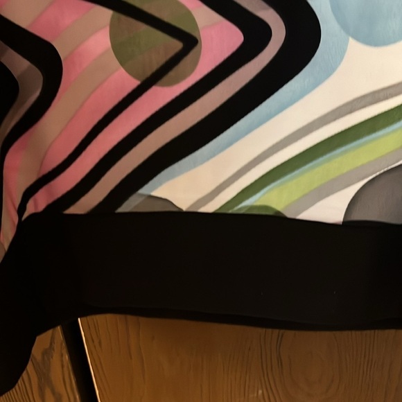 Connected sleeveless multi-colored dress. Size 8P - Picture 4 of 11